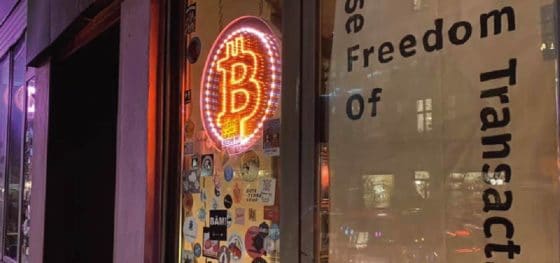 Misión Room 77: bitcoiners lanzan propuesta para salvar al primer bar bitcoin del mundo